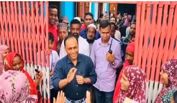 ডেপুটি স্পিকার ব্যারিস্টার কায়সার কামালের মানবিক উদ্যোগ: স্কুলে আইপিএস স্থাপনের জন্য এক মাসের বেতন দিলেন